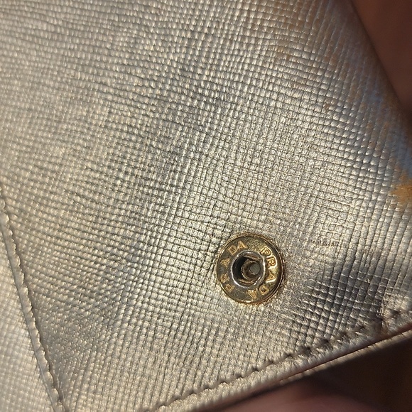 Authentic Prada Saffiano Metal wallet - Picture 13 of 13